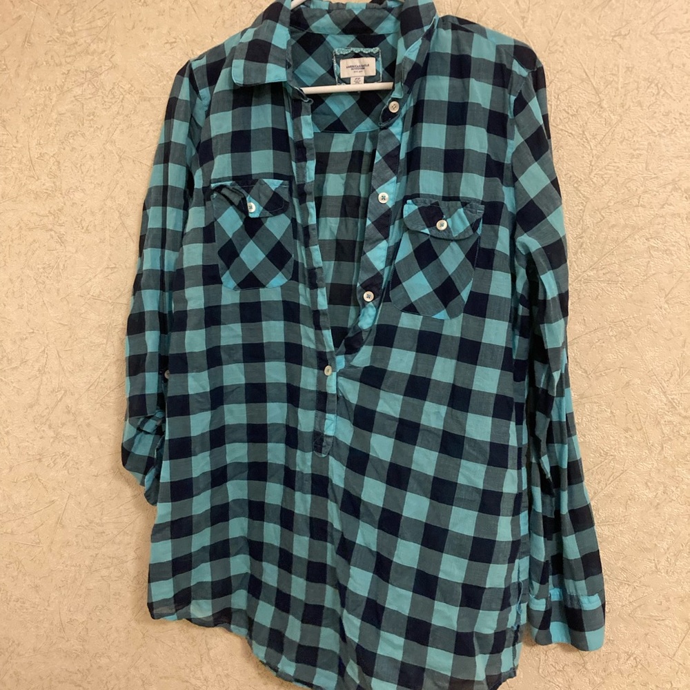 ๐ Gorgeous gently loved American Eagle Outfitters plaid shirt - Picture 1 of 5